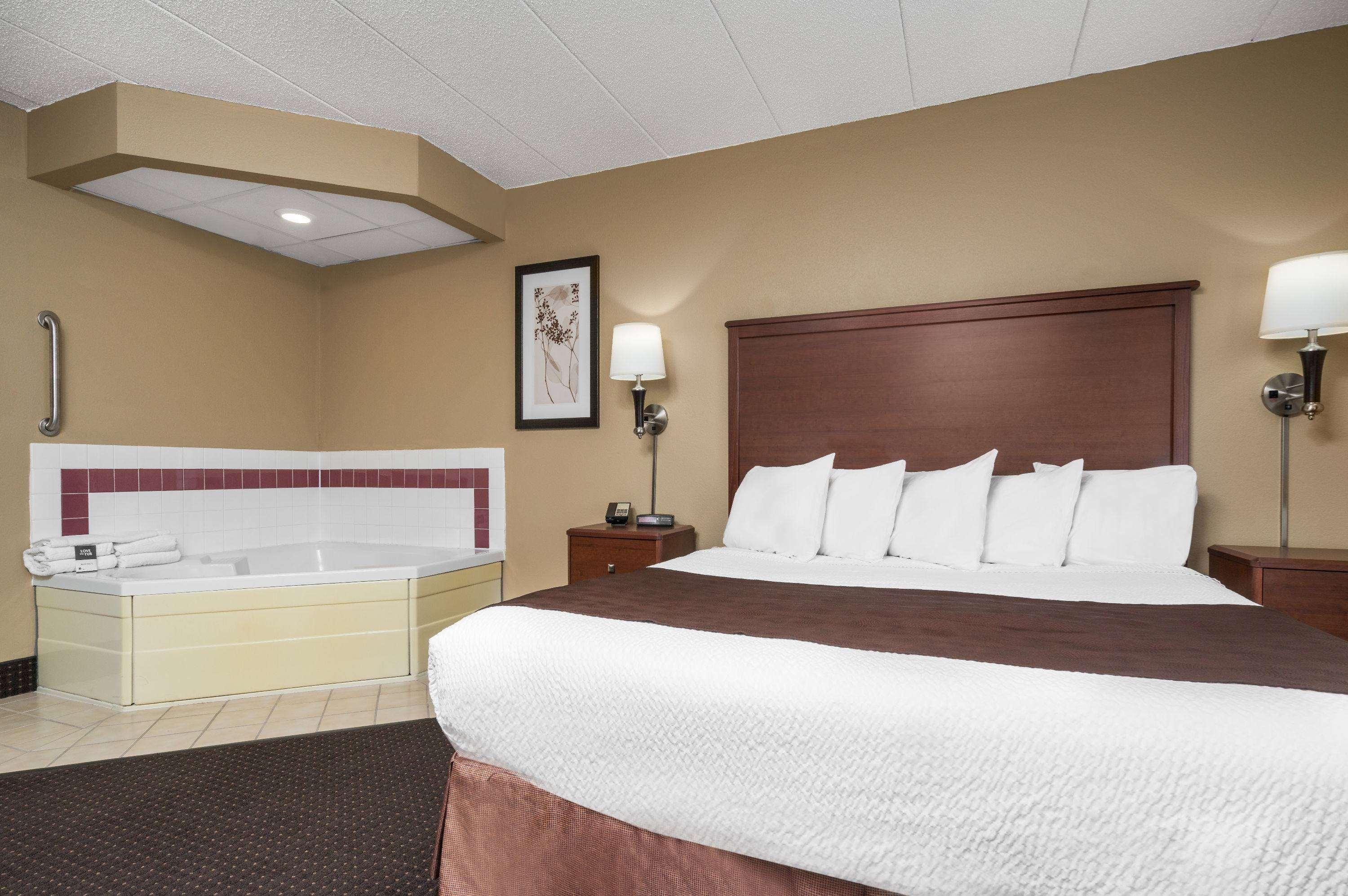 Americinn By Wyndham Lake City Екстер'єр фото
