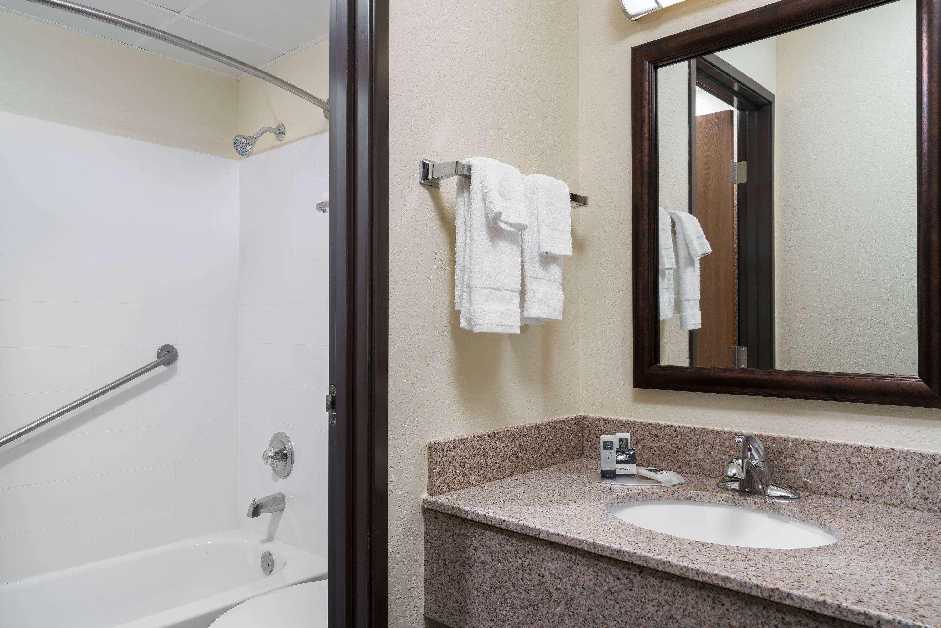 Americinn By Wyndham Lake City Екстер'єр фото