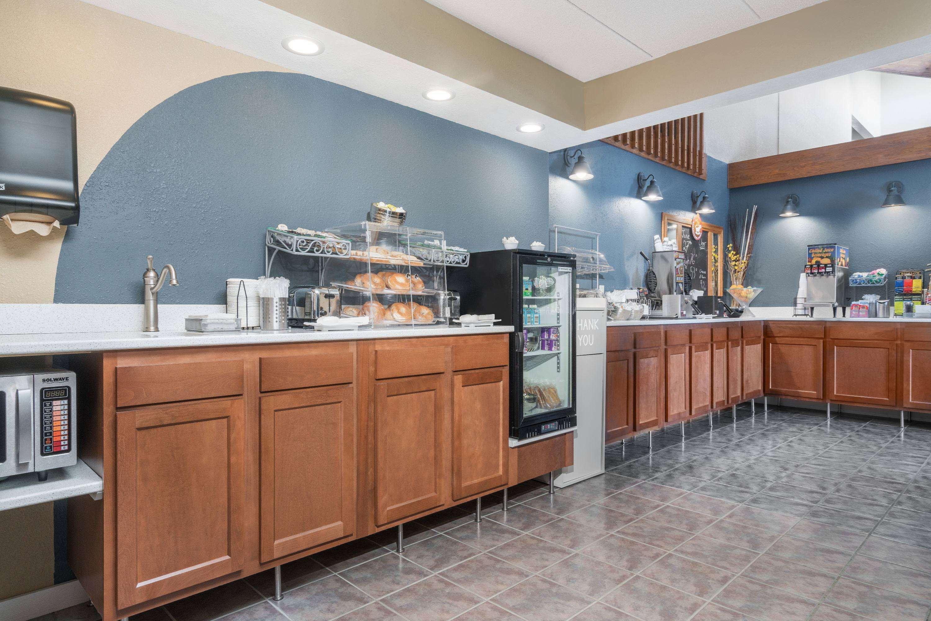 Americinn By Wyndham Lake City Екстер'єр фото