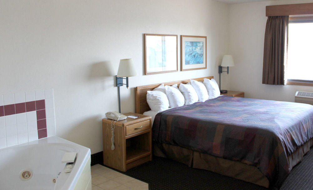 Americinn By Wyndham Lake City Екстер'єр фото
